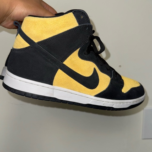 sb reverse goldenrod